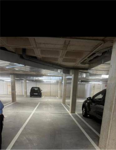 Garaje en Alquiler en Sur - PAU 4