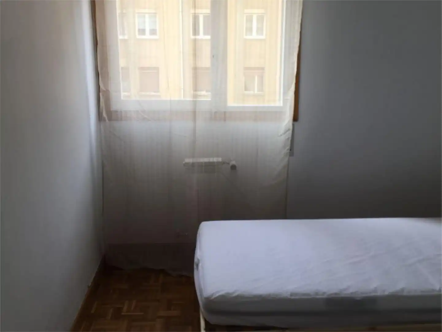 Piso en venta en Calle San Esteban/Done Eztebe Kalea, Barañáin / Barañain Habitación de Piso en venta en Barañáin / Barañain con Calefacción, Parquet y Trastero