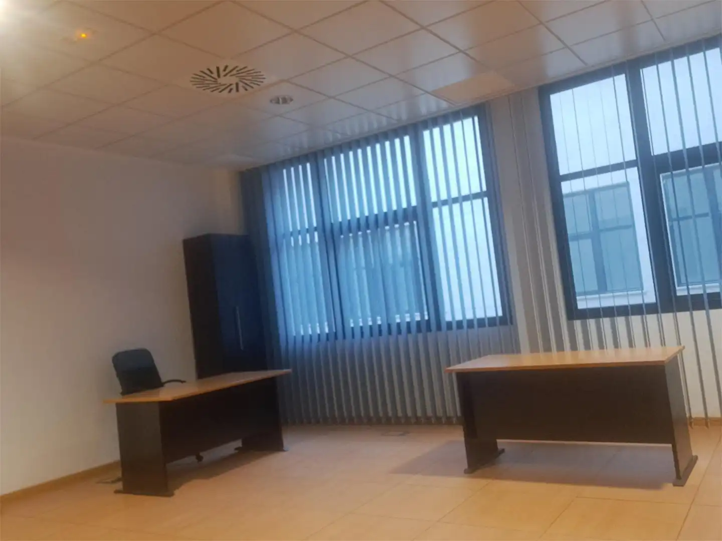 Oficina de alquiler en Calle Cueva de Viera, 2, Zona de la Vega Oficina de alquiler en Antequera