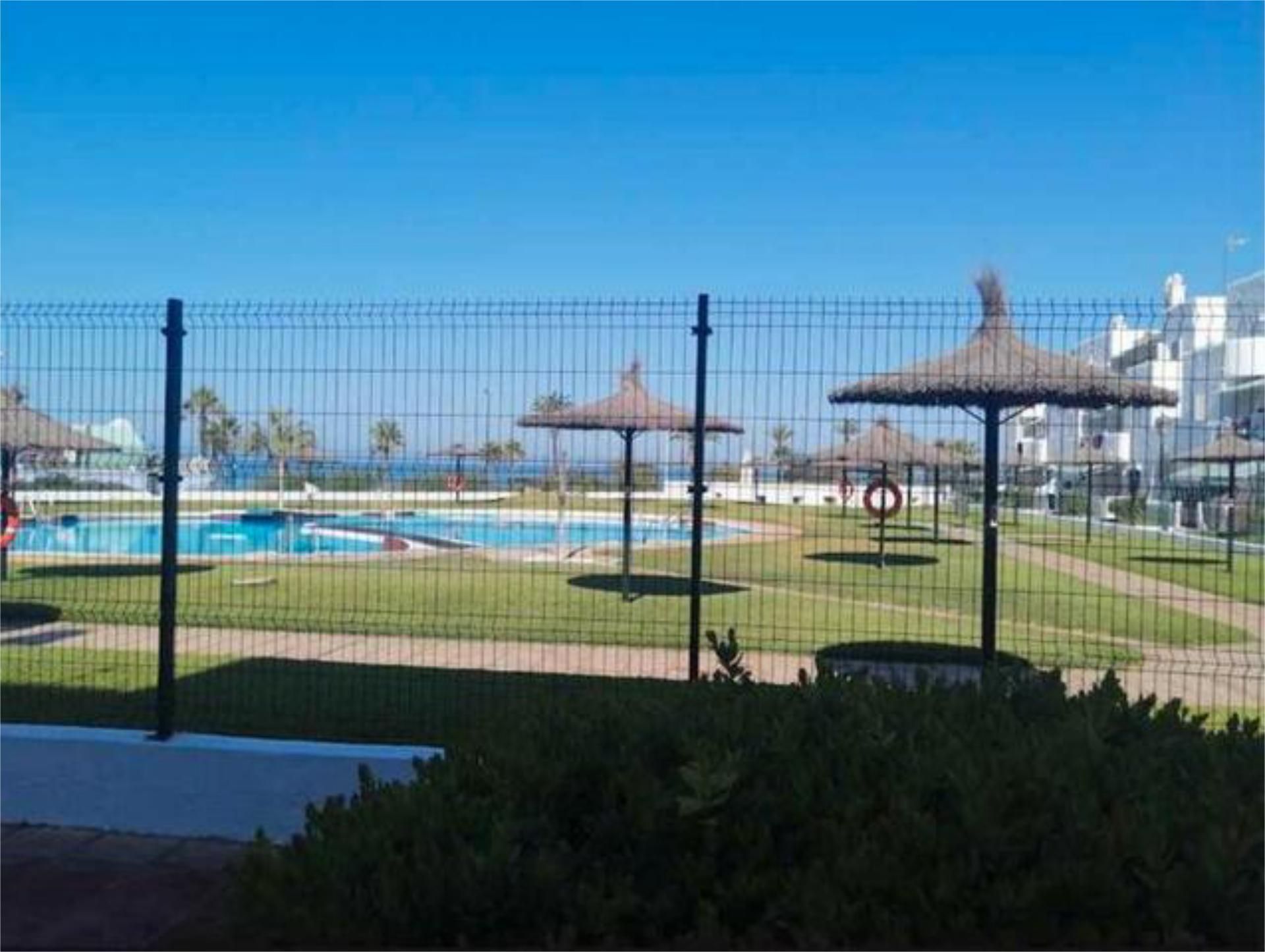 Piscina de Apartament en venda en Chiclana de la Frontera amb Terrassa i Piscina