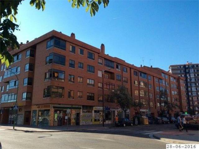 Local comercial en Alquiler en Juan XXIII - Las Torres - G2