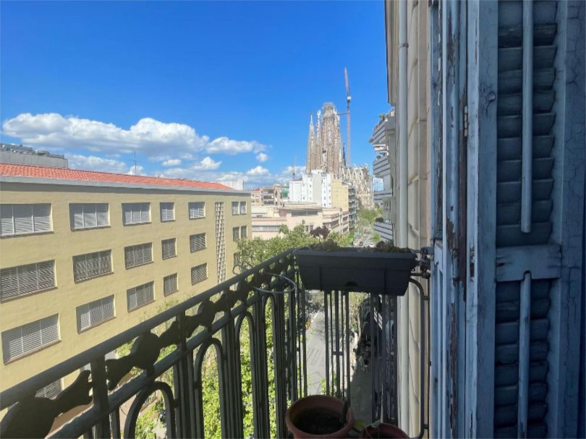 Exterior view of Flat to share in  Barcelona Capital  with Furnished and Balcony