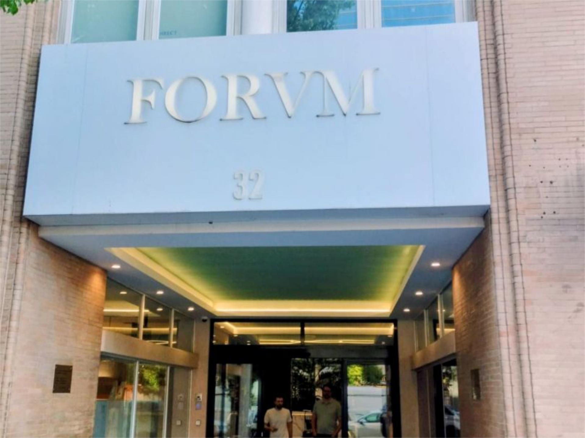 Exterior view of Office for sale in  Sevilla Capital