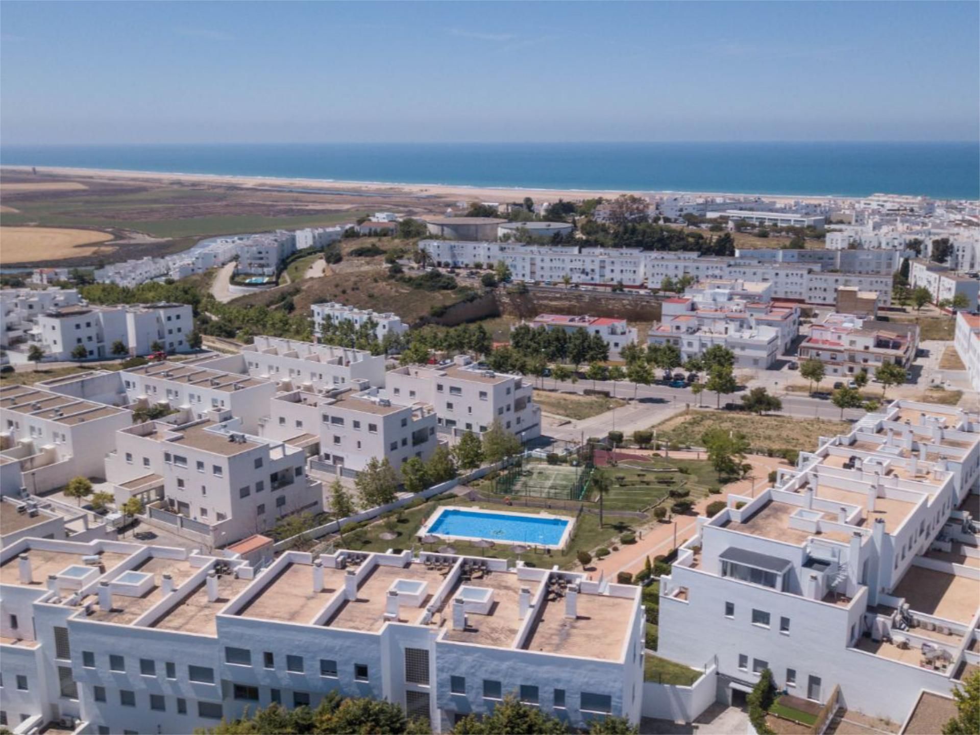 Vista exterior de Planta baixa de lloguer en Conil de la Frontera amb Aire condicionat, Calefacció i Jardí privat