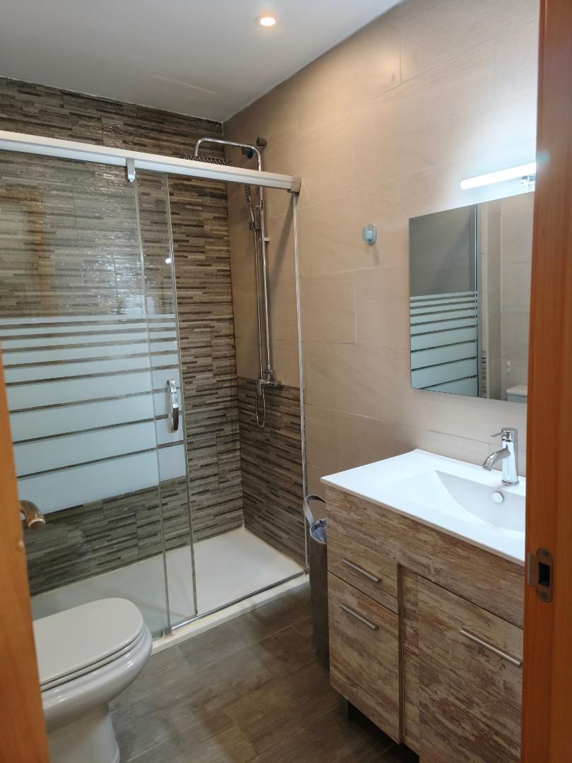 Bathroom of Study to rent in Alaquàs  with Furnished, Washing machine and Internet