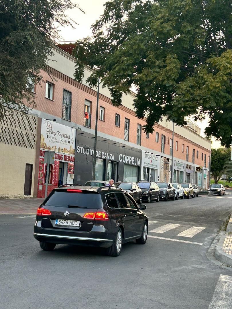 Vista exterior de Dúplex en venda en Tomares amb Terrassa, Piscina i Aparcament comunitari