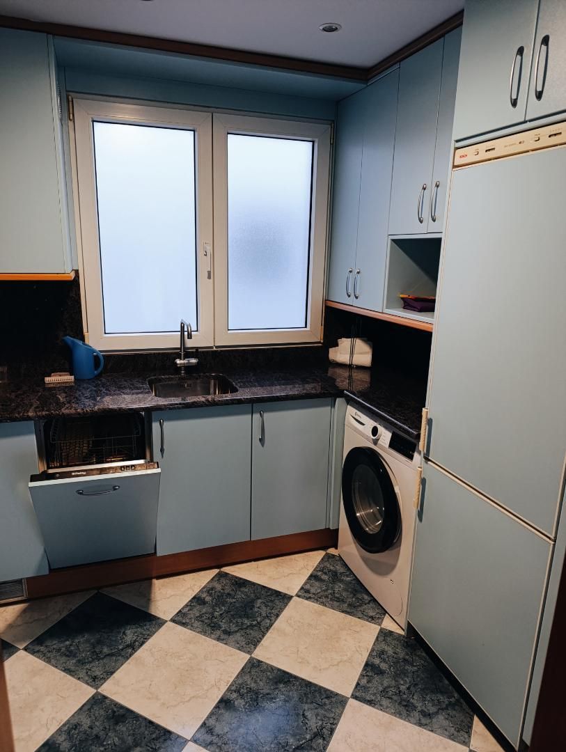 Flat to share in Calle de Calleja y Zurita, 4, San Agustín - Parque Europa