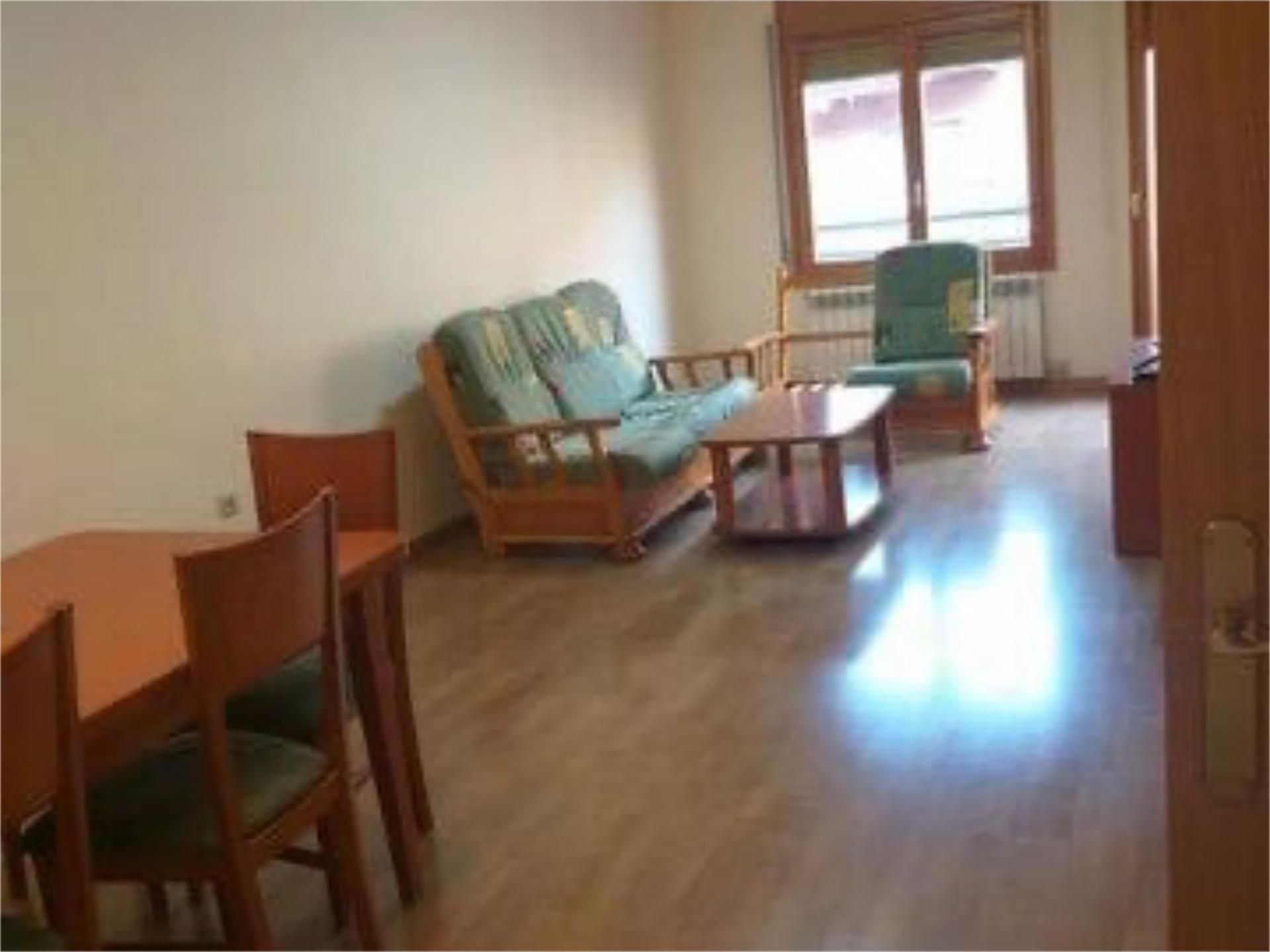 Living room of Flat to rent in Alcañiz  with Air Conditioner, Heating and Parquet flooring