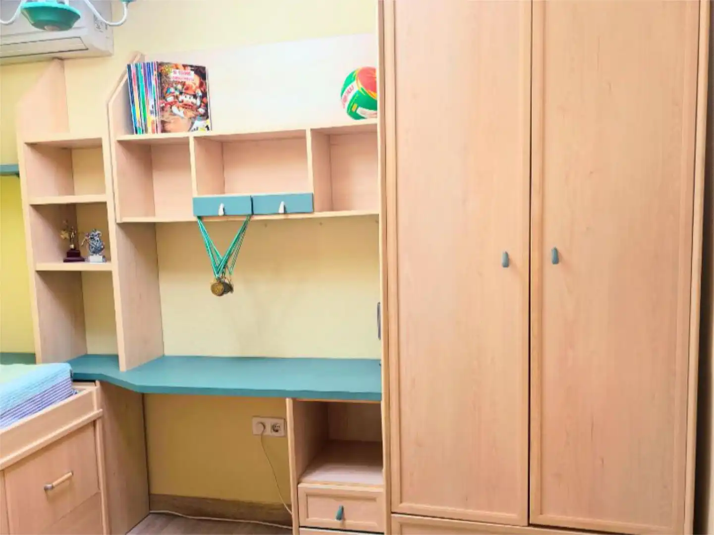 Flat for sale in Calle Linde, 7, Cruz Roja Bedroom of Flat for sale in Sevilla Capital with Air Conditioner, Terrace and Balcony