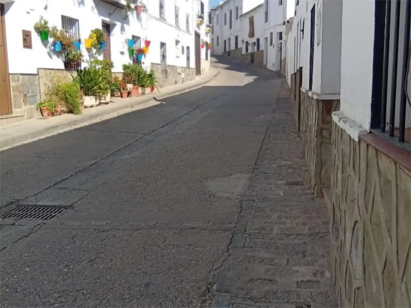 Casa adosada en venta en Calle Corrales, 21, El Gastor Vista exterior de Casa adosada en venta en El Gastor con Aire acondicionado, Calefacción y Amueblado