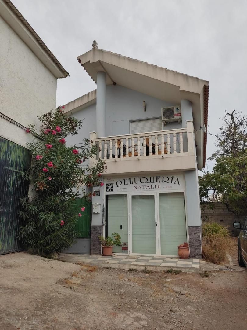 Vista exterior de Casa o chalet en venta en Dúrcal con Aire acondicionado, Terraza y Piscina