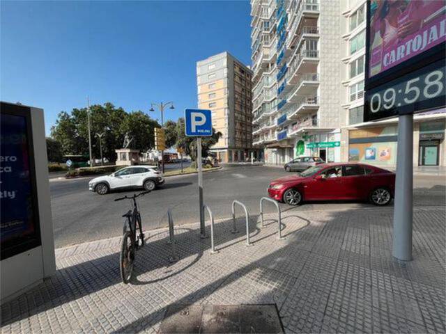 Local comercial en Alquiler en Ensanche Centro - Puerto