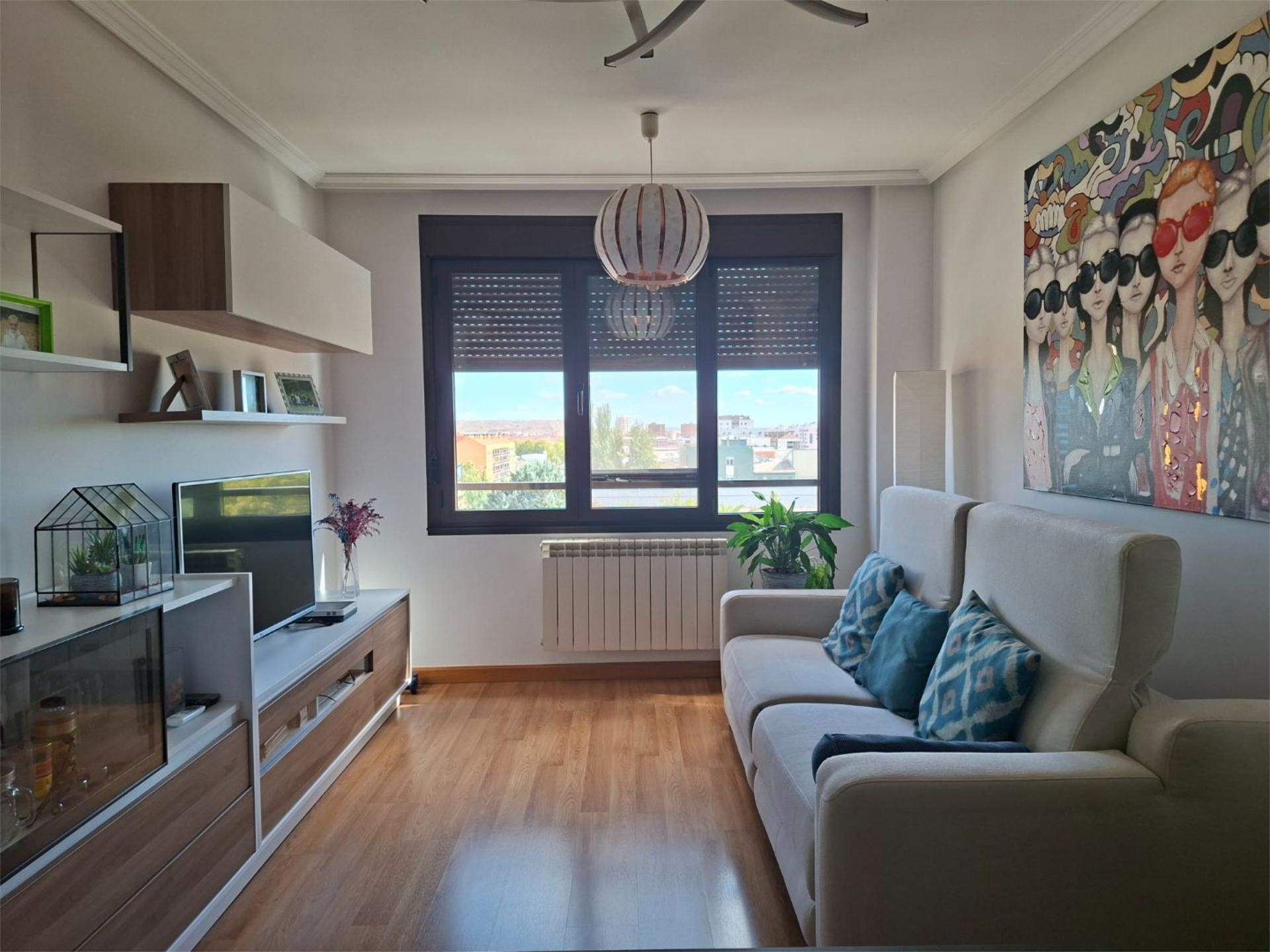 Living room of Flat for sale in  Logroño