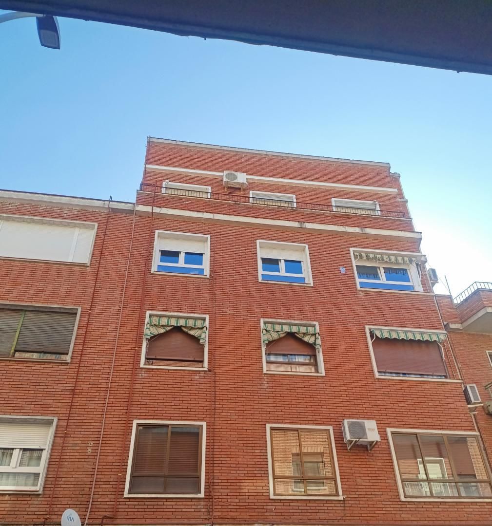 Vista exterior de Piso de alquiler en Talavera de la Reina con Terraza y Balcón