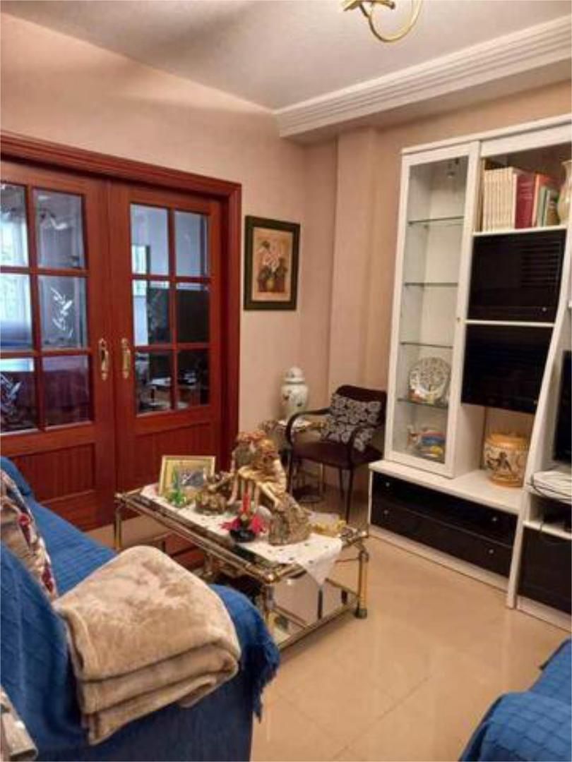 Sala d'estar de Casa o xalet en venda en  Granada Capital amb Terrassa