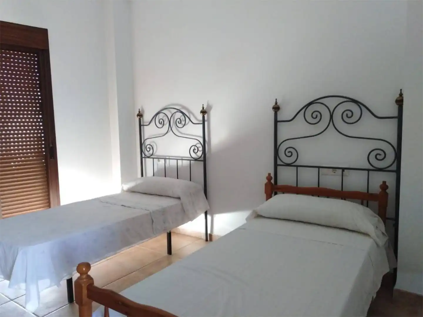 Casa adosada en venda a Calle Federico García Lorca, 36, La Carlota Dormitori de Casa adosada en venda en La Carlota amb Terrassa, Piscina i Balcó