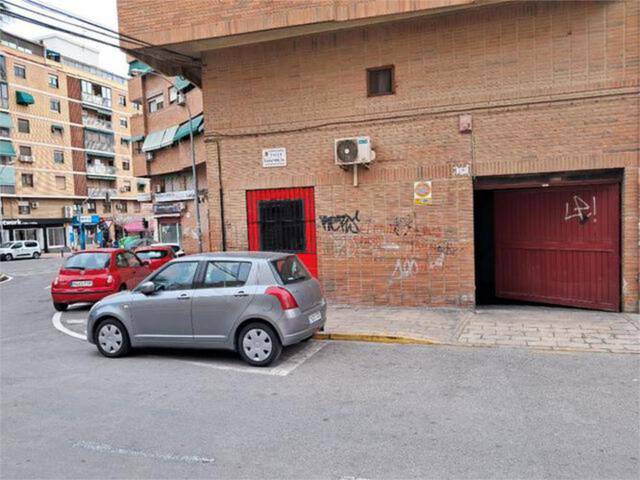 Garaje en Alquiler en Campoamor