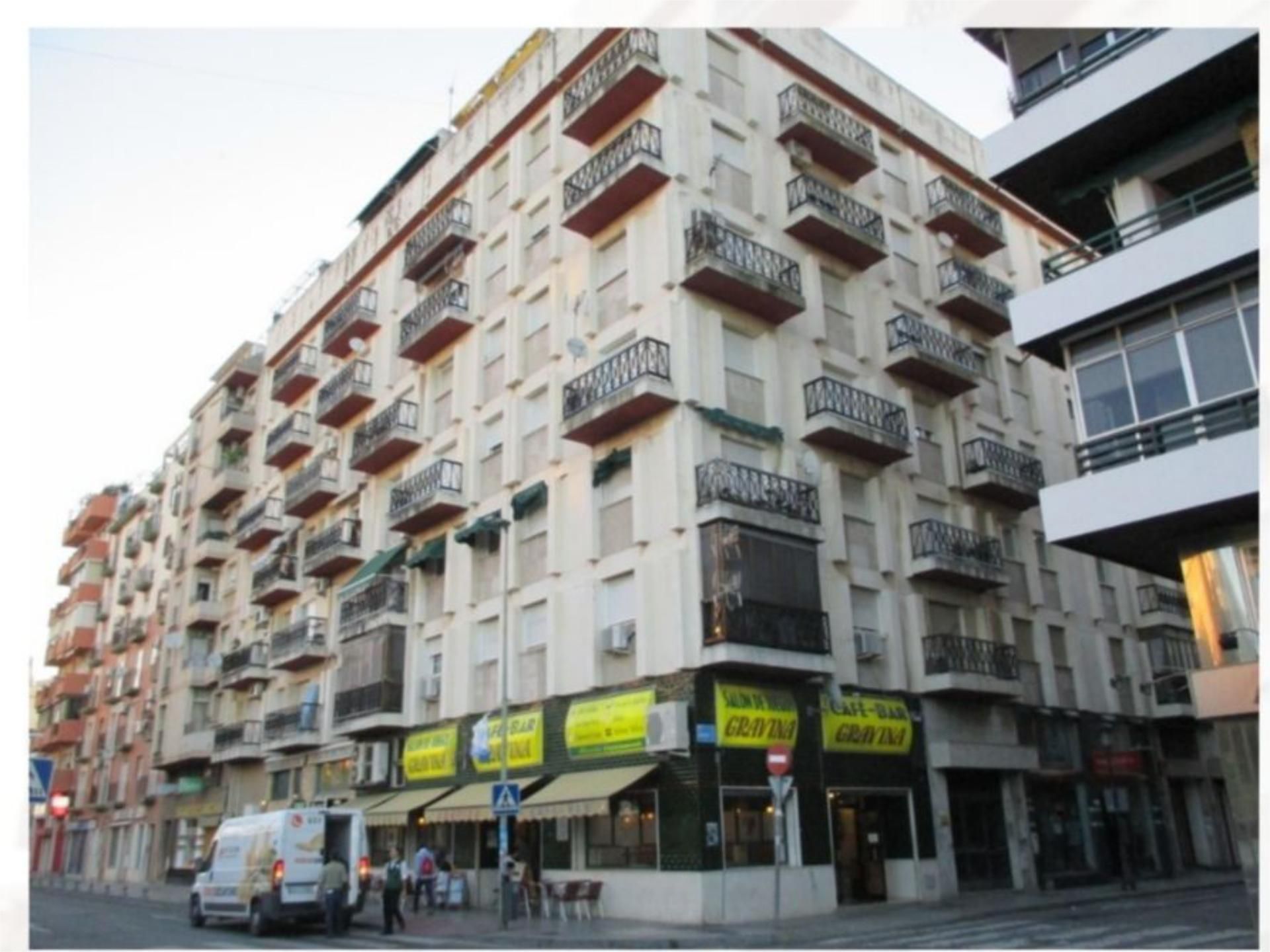 Vista exterior de Piso en venta en  Huelva Capital con Aire acondicionado