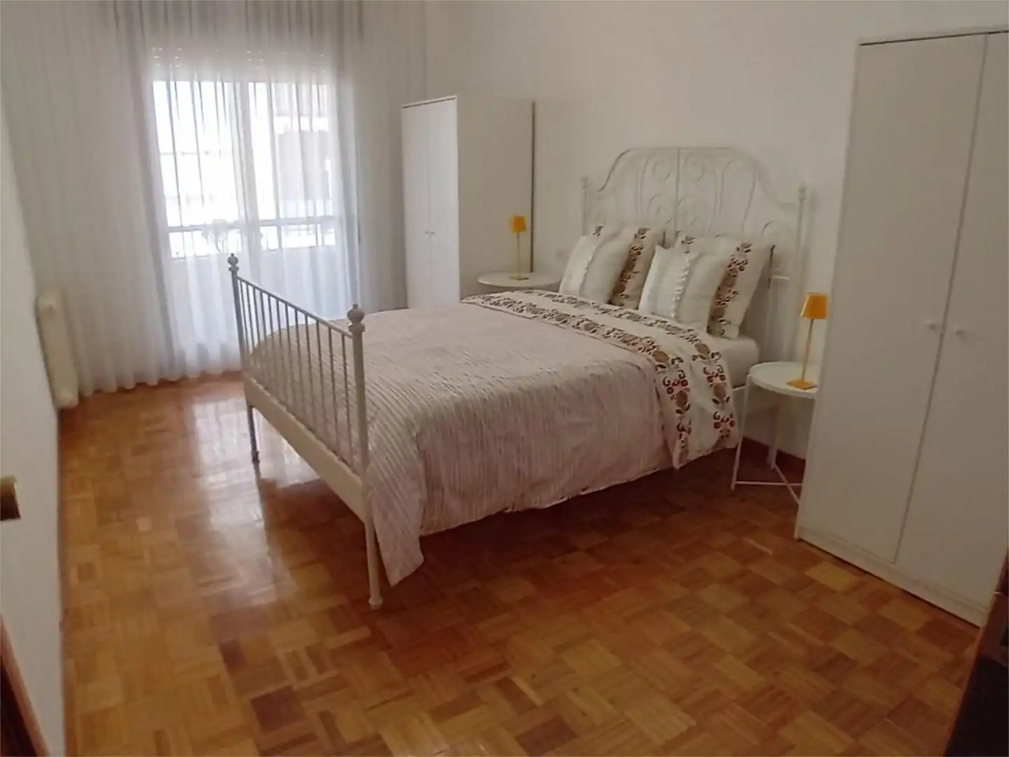 Flat for rent in Rúa dos Remedios, 57, Couto Bedroom of Flat for rent in Ourense Capital with Heating, Parquet flooring and Furnished