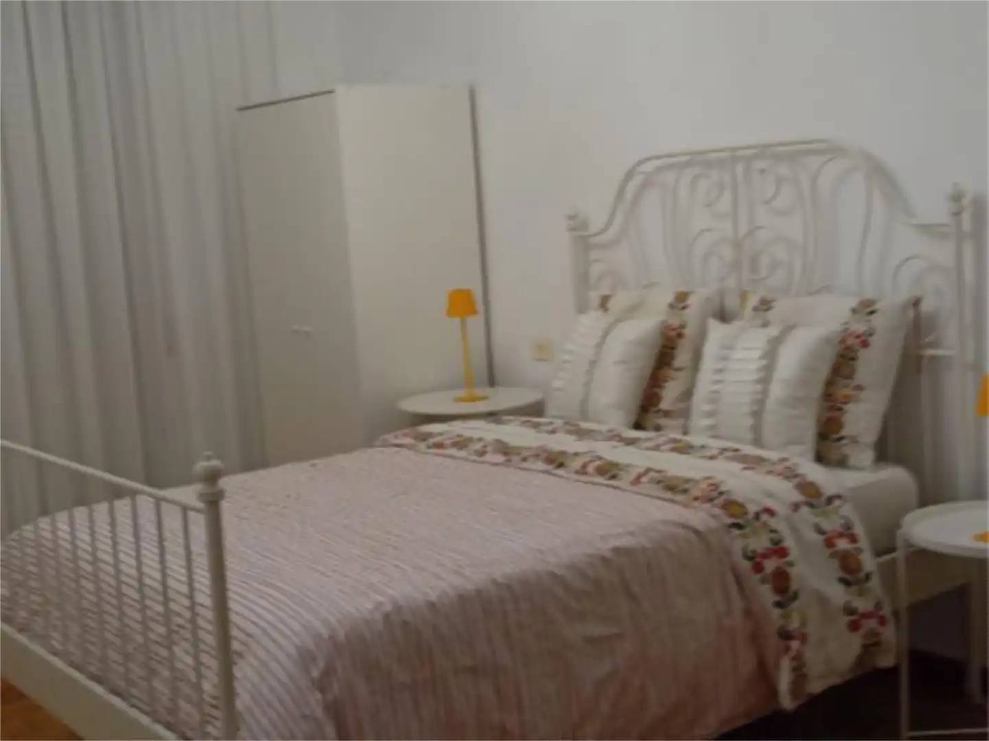 Flat for rent in Rúa dos Remedios, 57, Couto Bedroom of Flat for rent in Ourense Capital with Heating, Parquet flooring and Furnished