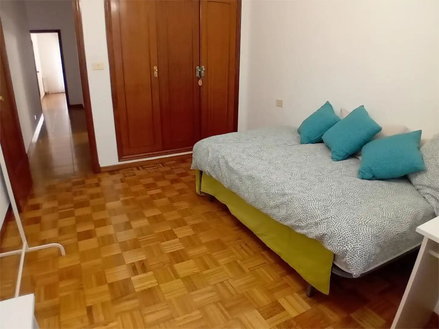 Flat for rent in Rúa dos Remedios, 57, Couto Bedroom of Flat for rent in Ourense Capital with Heating, Parquet flooring and Furnished