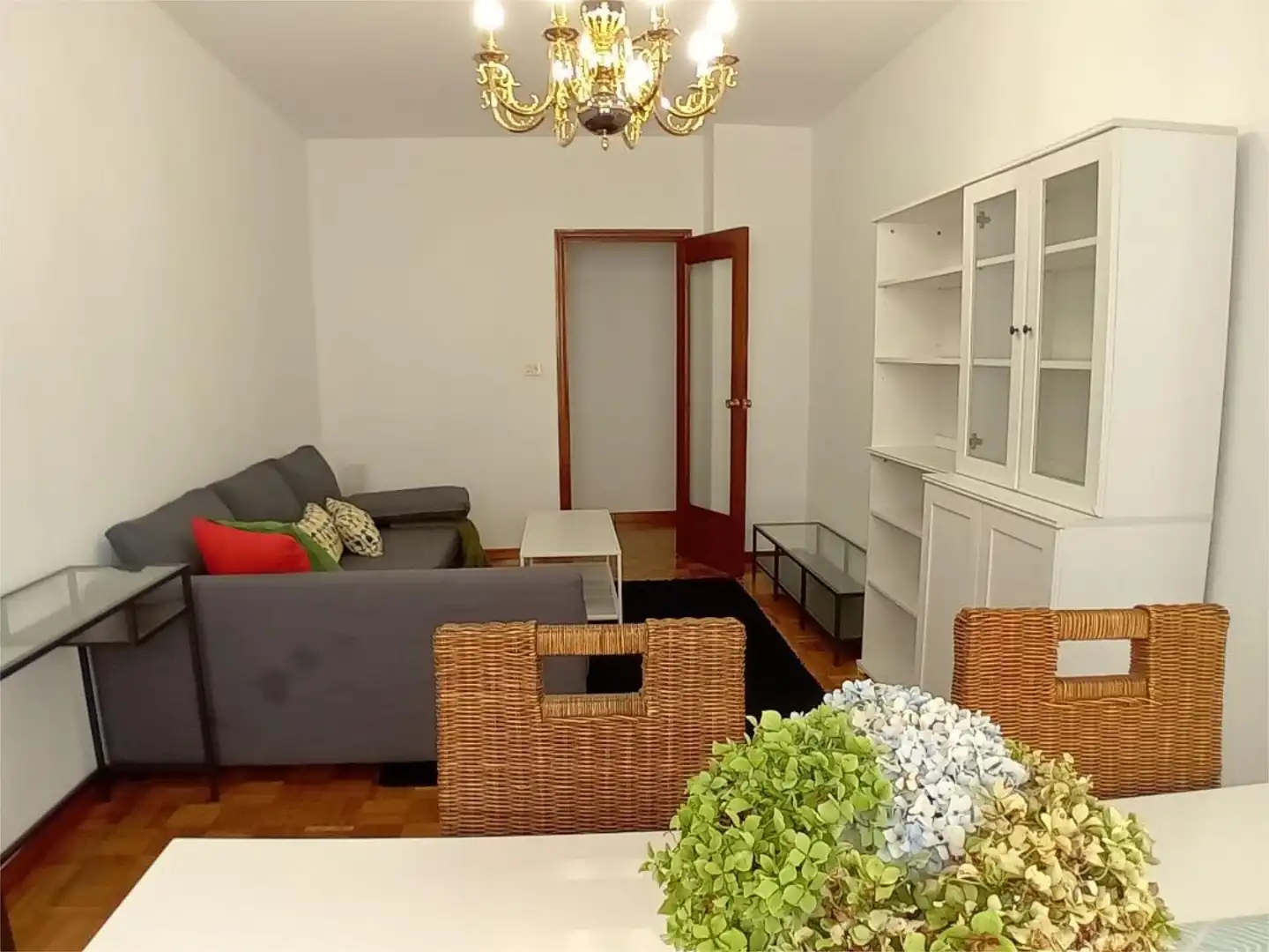 Flat for rent in Rúa dos Remedios, 57, Couto Living room of Flat for rent in Ourense Capital with Heating, Parquet flooring and Furnished
