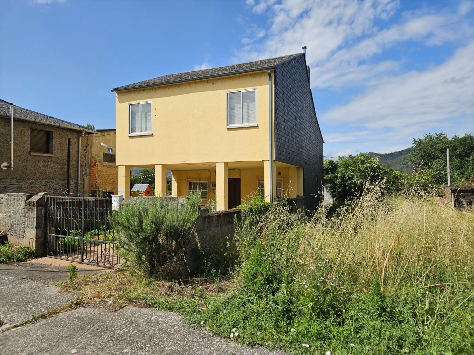 Vista exterior de Piso en venta en Puente de Domingo Flórez con Calefacción, Jardín privado y Parquet