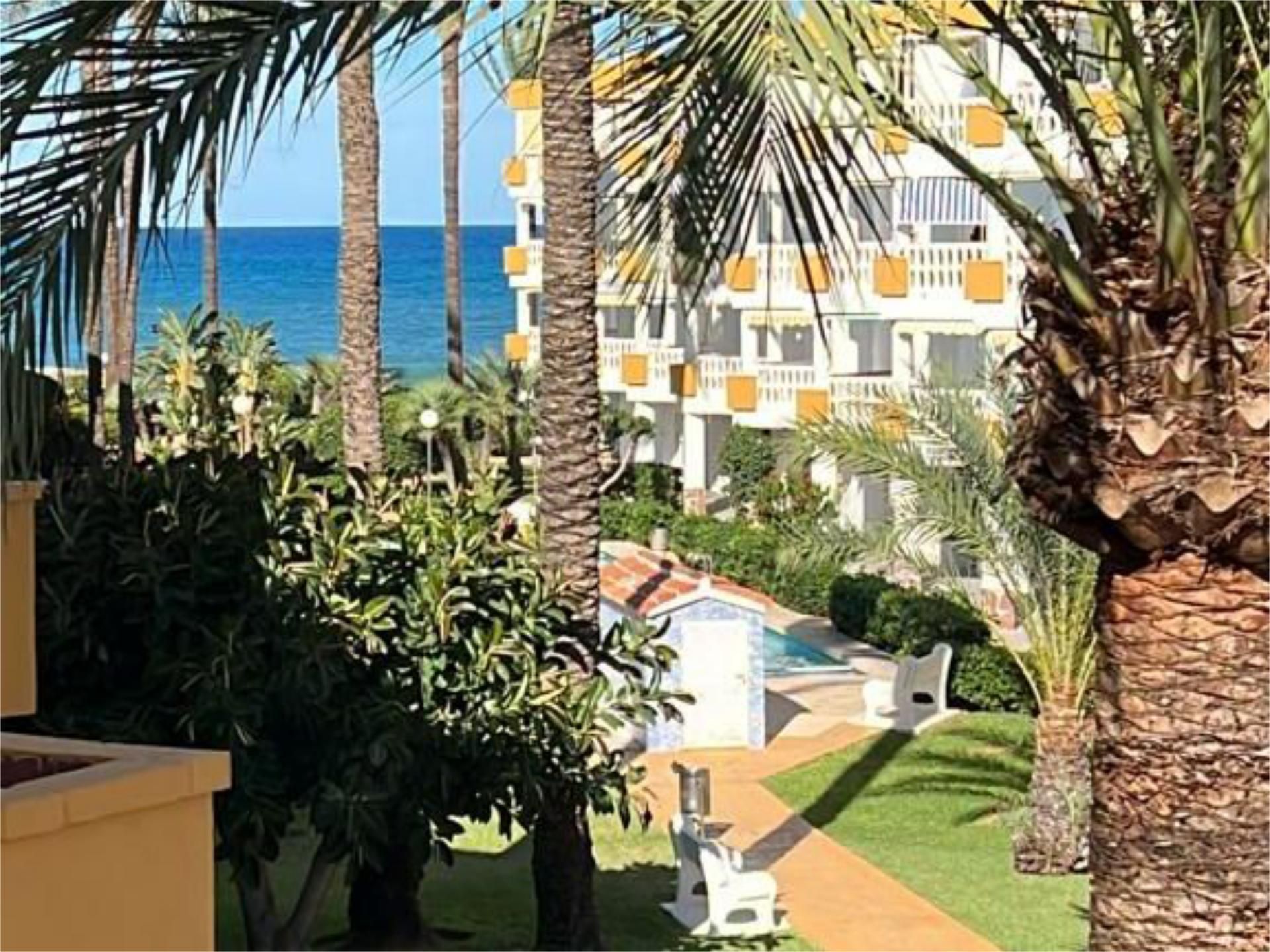 Jardí de Pis de lloguer en Dénia amb Aire condicionat, Calefacció i Terrassa