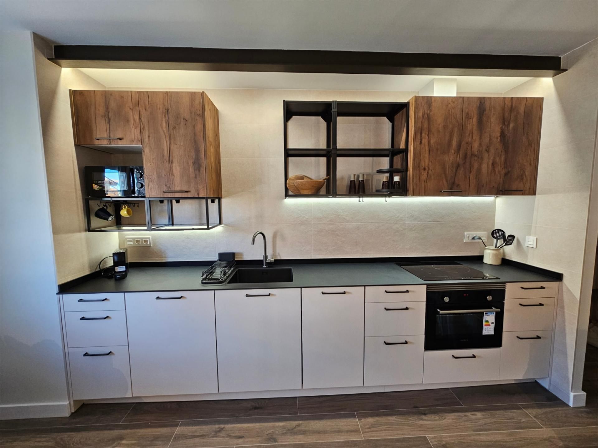 Kitchen of Flat to rent in  Toledo Capital  with Air Conditioner, Heating and Terrace