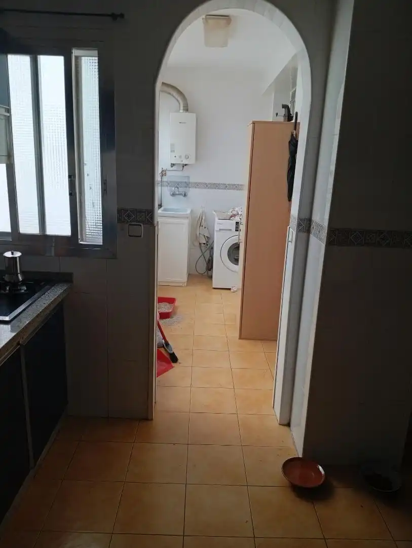 Pis de lloguer a Calle Lima, 52, Ciudad Jardín - Tagarete - El Zapillo Cuina de Pis de lloguer en Almería amb Aire condicionat, Calefacció i Moblat