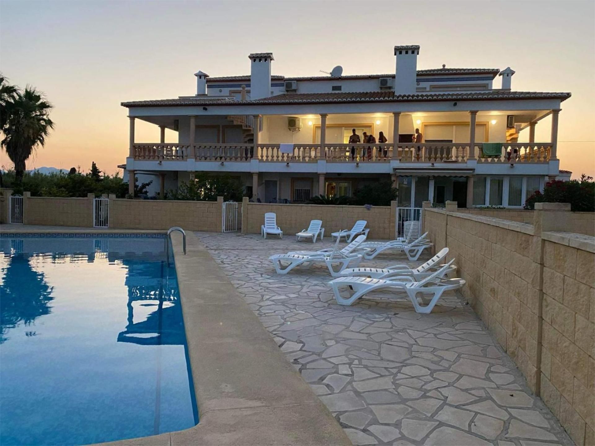 Piscina de Planta baixa en venda en Dénia amb Aire condicionat, Calefacció i Jardí privat