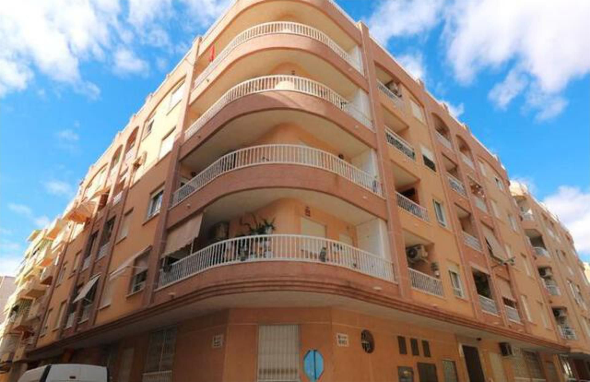 Vista exterior de Apartament en venda en Torrevieja amb Terrassa