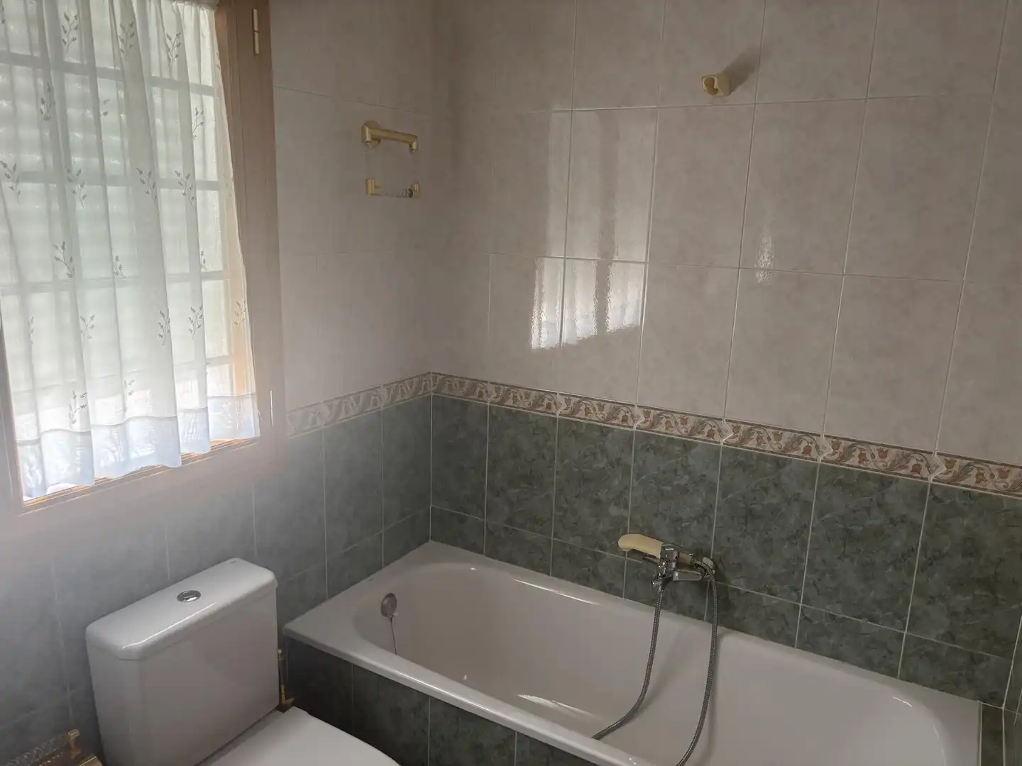 Bany de Pis en venda en Salamanca Capital amb Terrassa, Piscina i Balcó