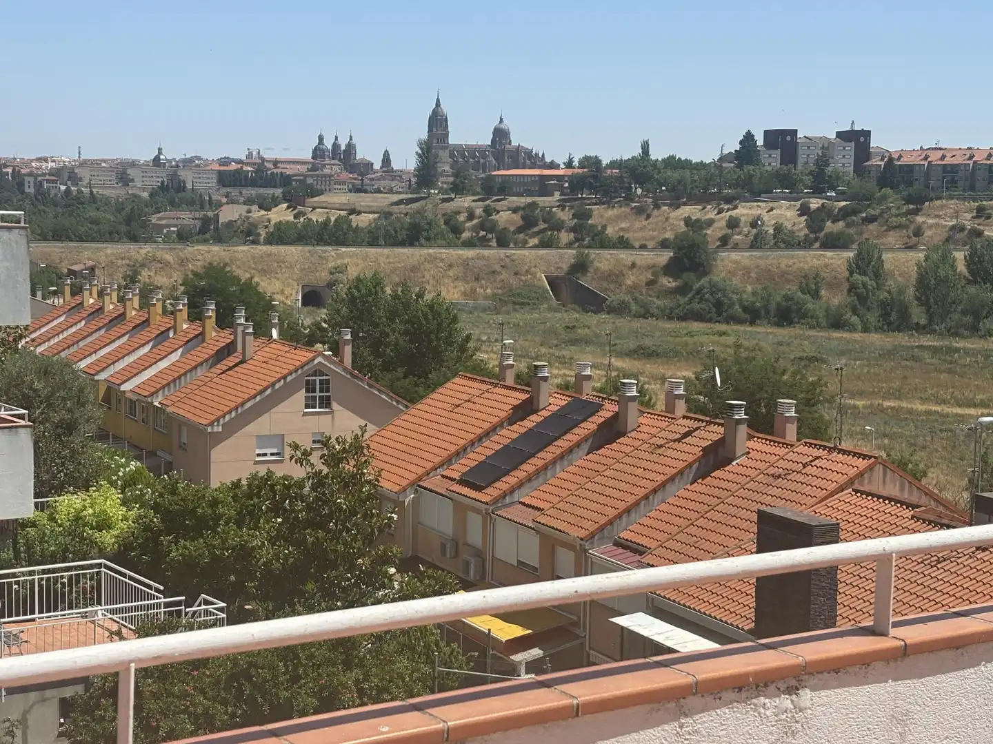 Vista exterior de Pis en venda en Salamanca Capital amb Terrassa, Piscina i Balcó