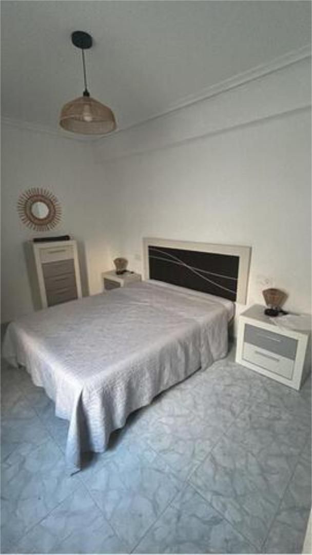 Bedroom of Flat to rent in Plasencia