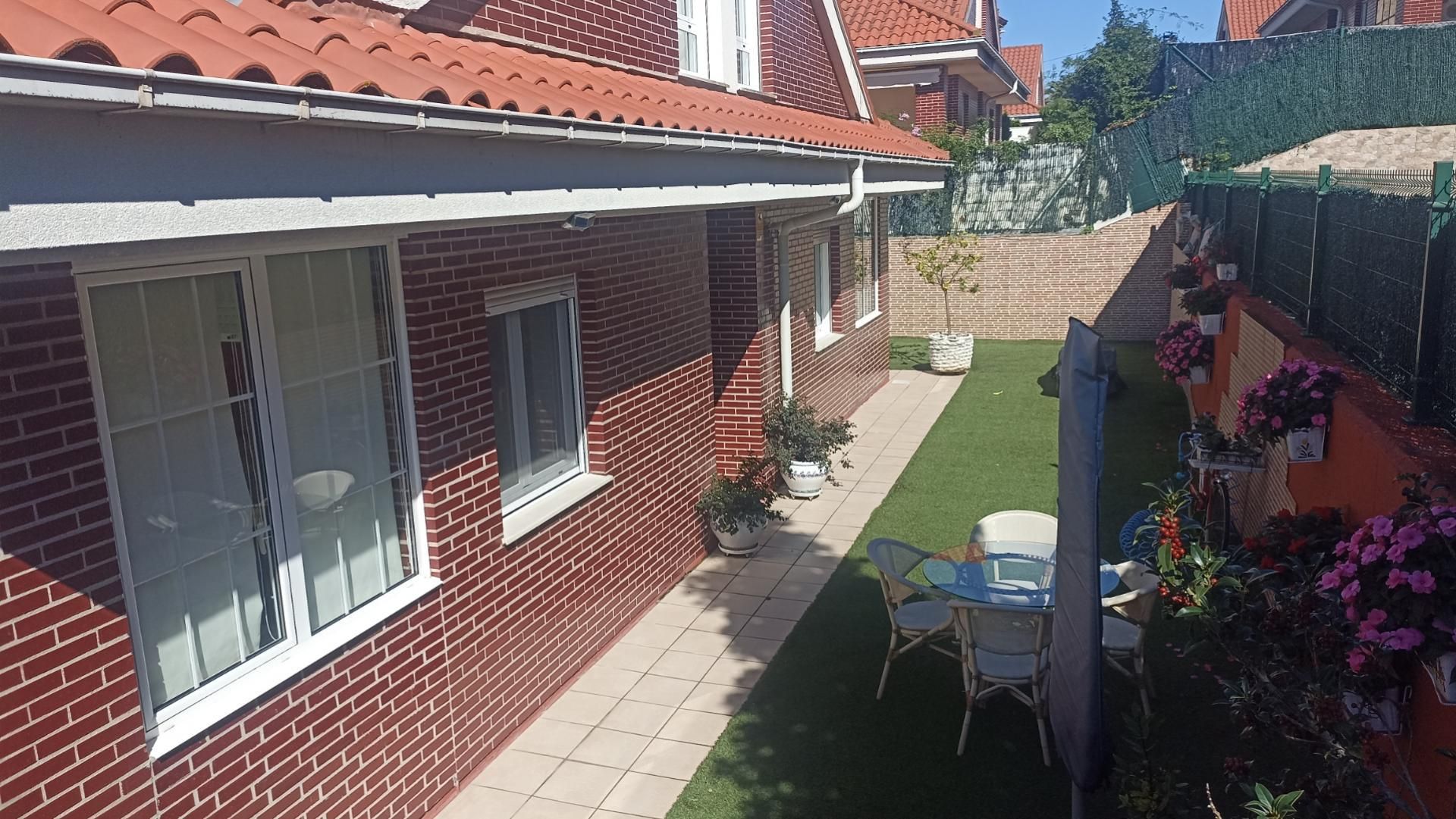 Terrassa de Casa o xalet en venda en Camargo