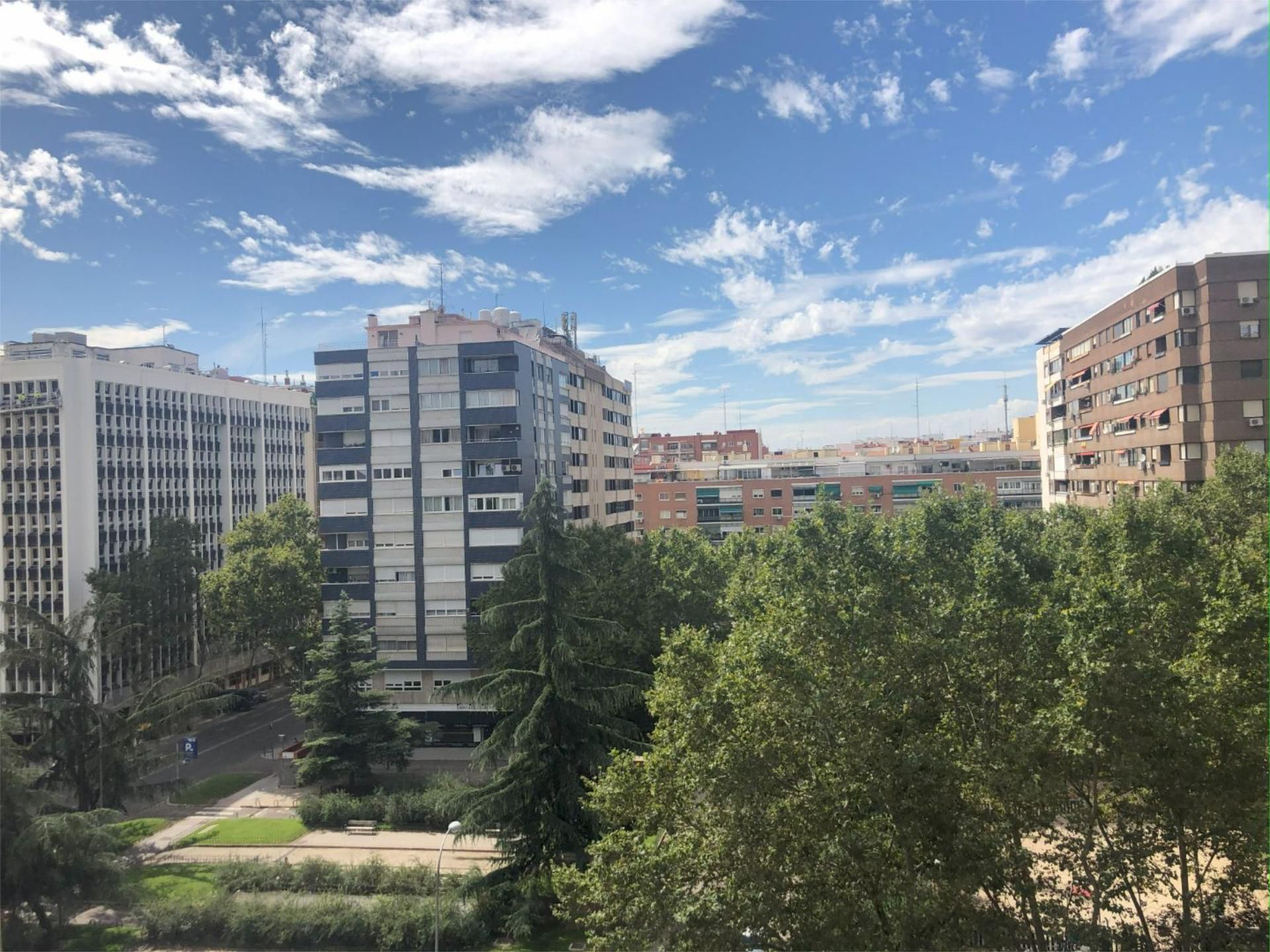 Flat to rent in Calle del Poeta Joan Maragall, 13, Cuatro Caminos - Azca