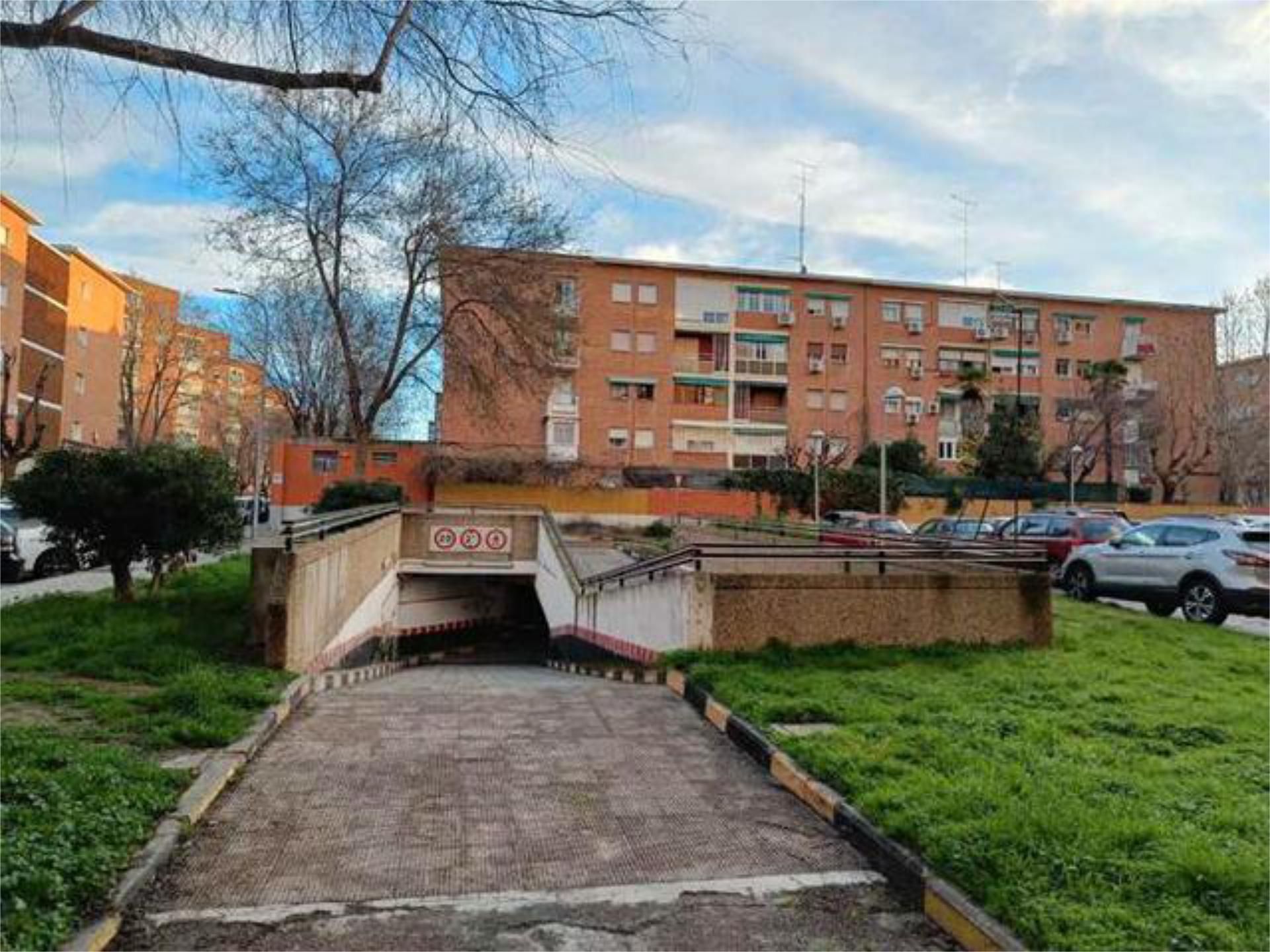 Garage to rent in Vinateros