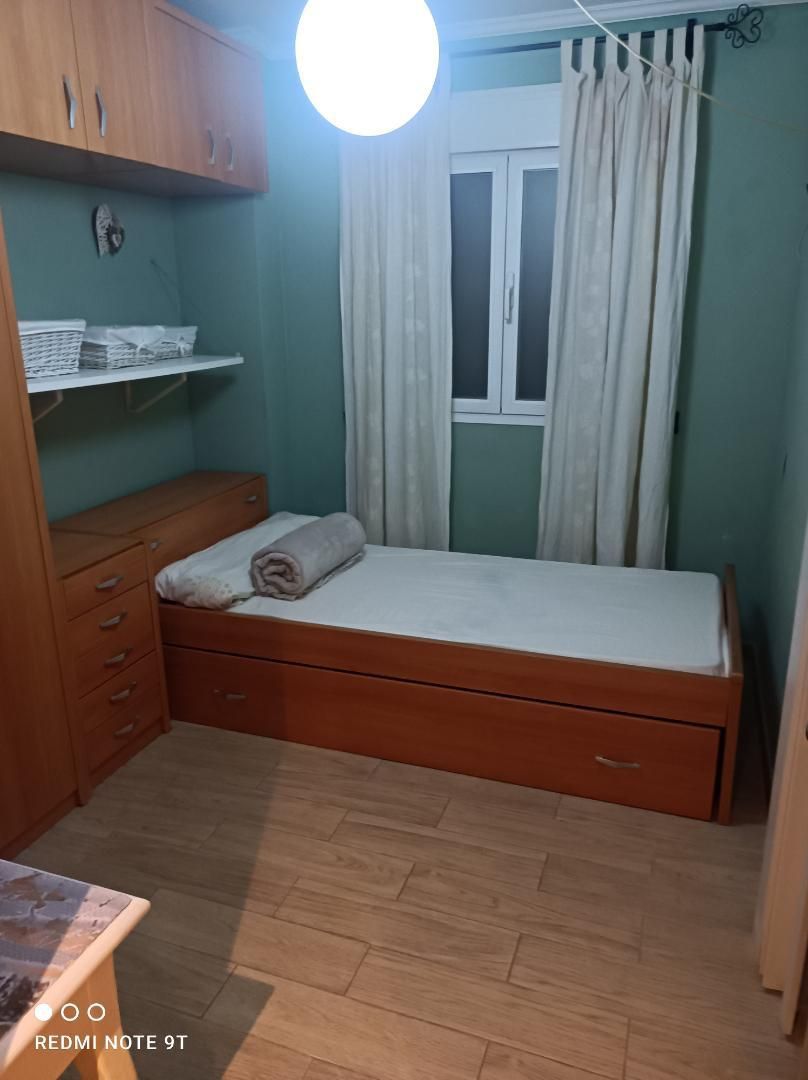 Bedroom of Flat to share in  Palma de Mallorca  with Air Conditioner, Parquet flooring and Furnished