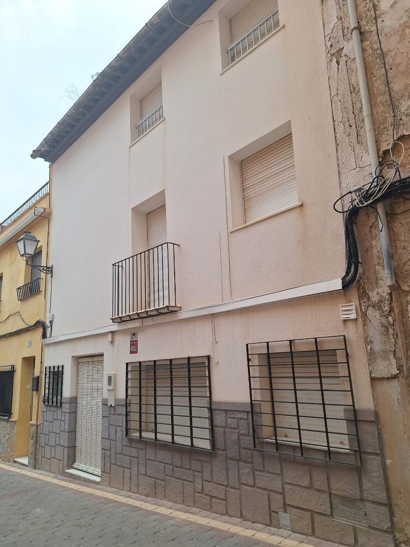 Casa adosada de lloguer a Calle de la Mina, 14, Bullas