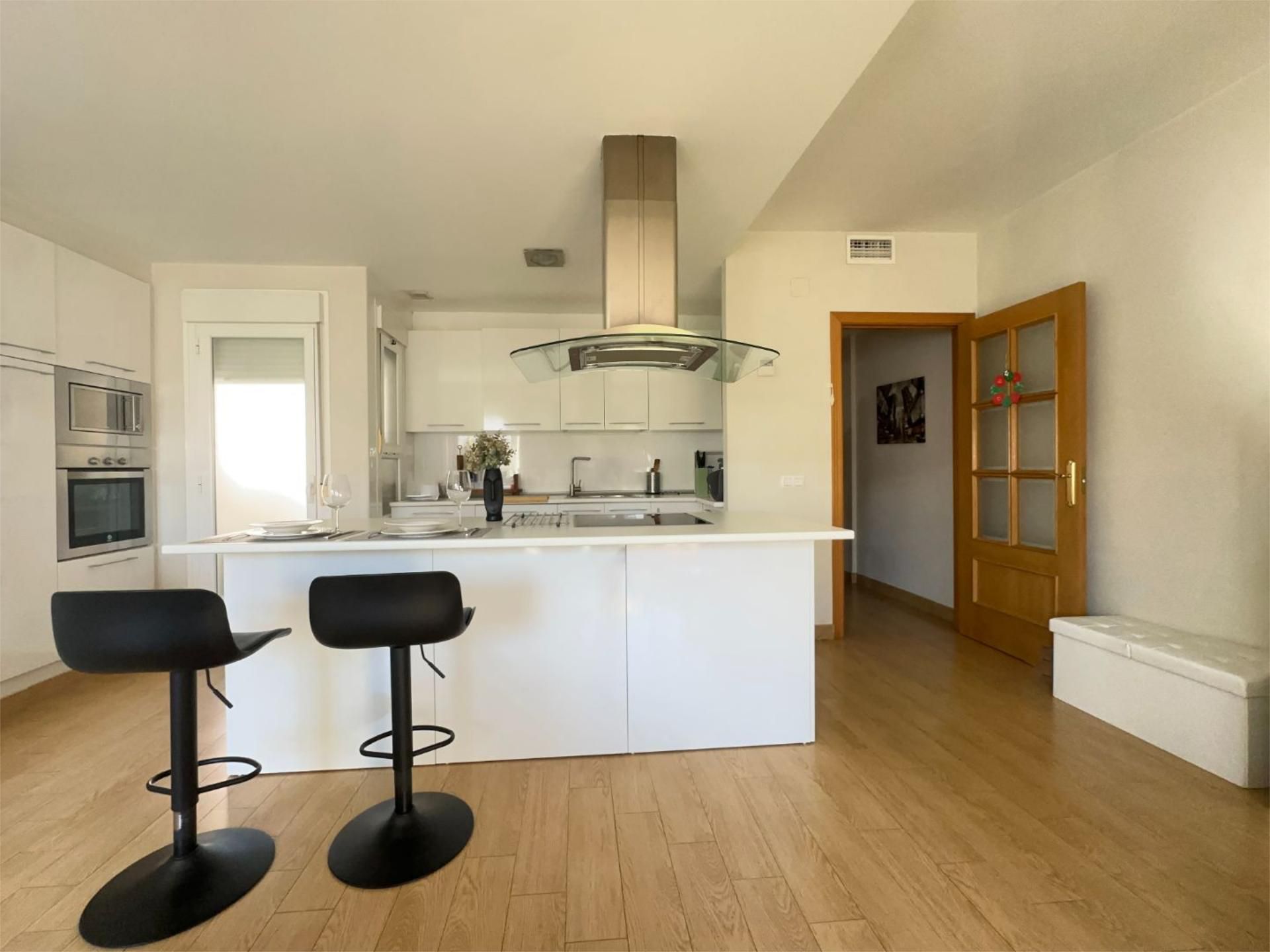 Kitchen of Flat for sale in Navalmoral de la Mata  with Air Conditioner, Terrace and Balcony