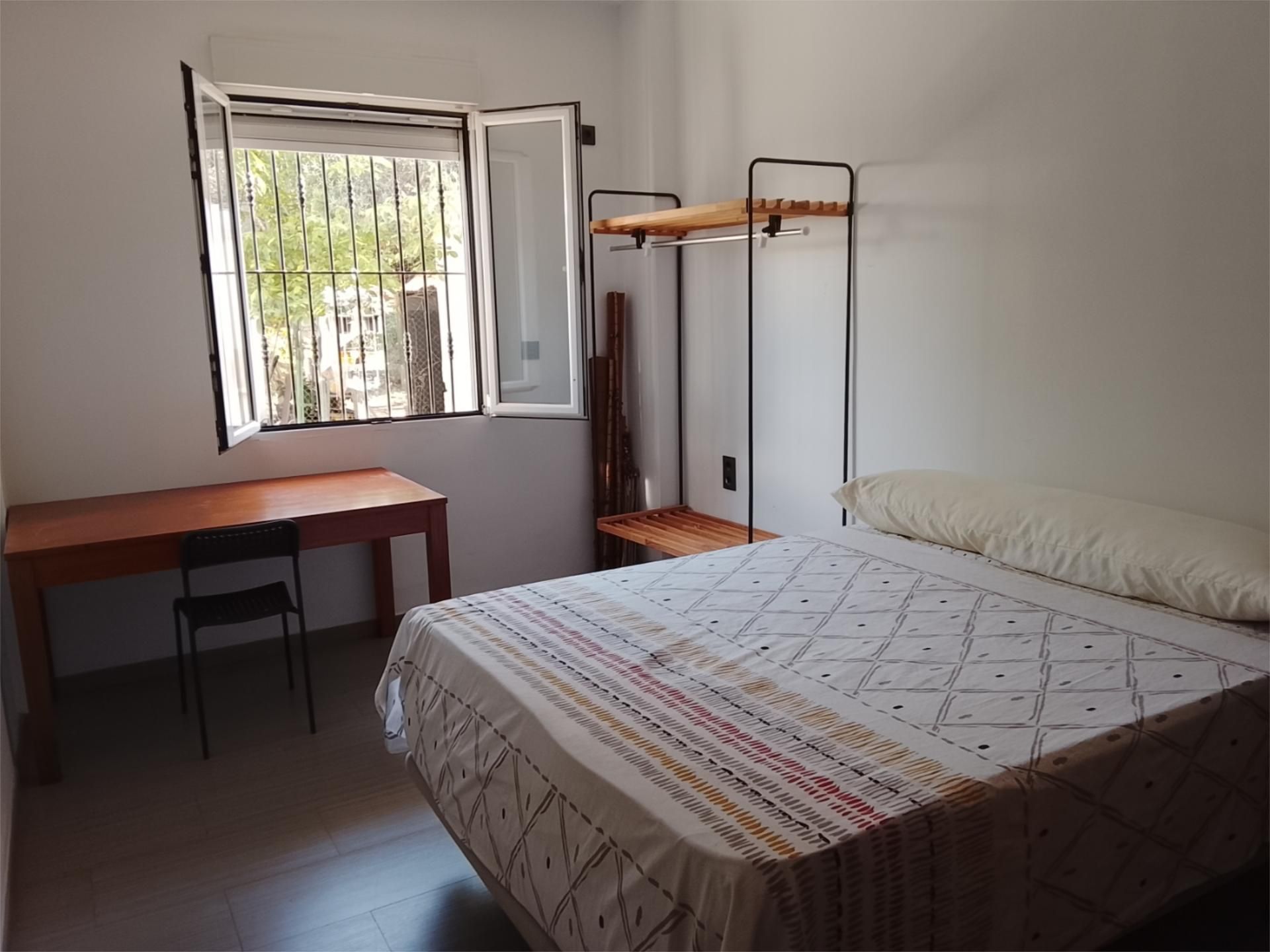 Habitación de Finca rústica para compartir en  Murcia Capital con Aire acondicionado, Calefacción y Jardín privado