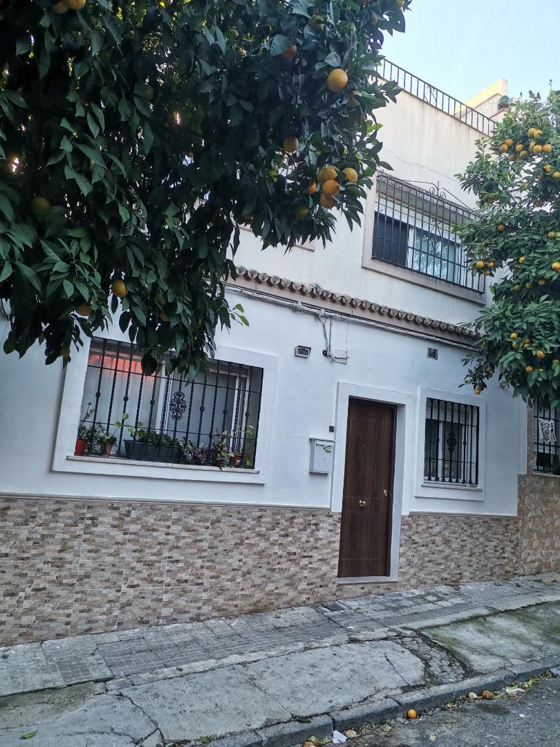 Casa adosada en venda a Calle Rey Don Pelayo, 11, Campo de la Verdad - Miraflores