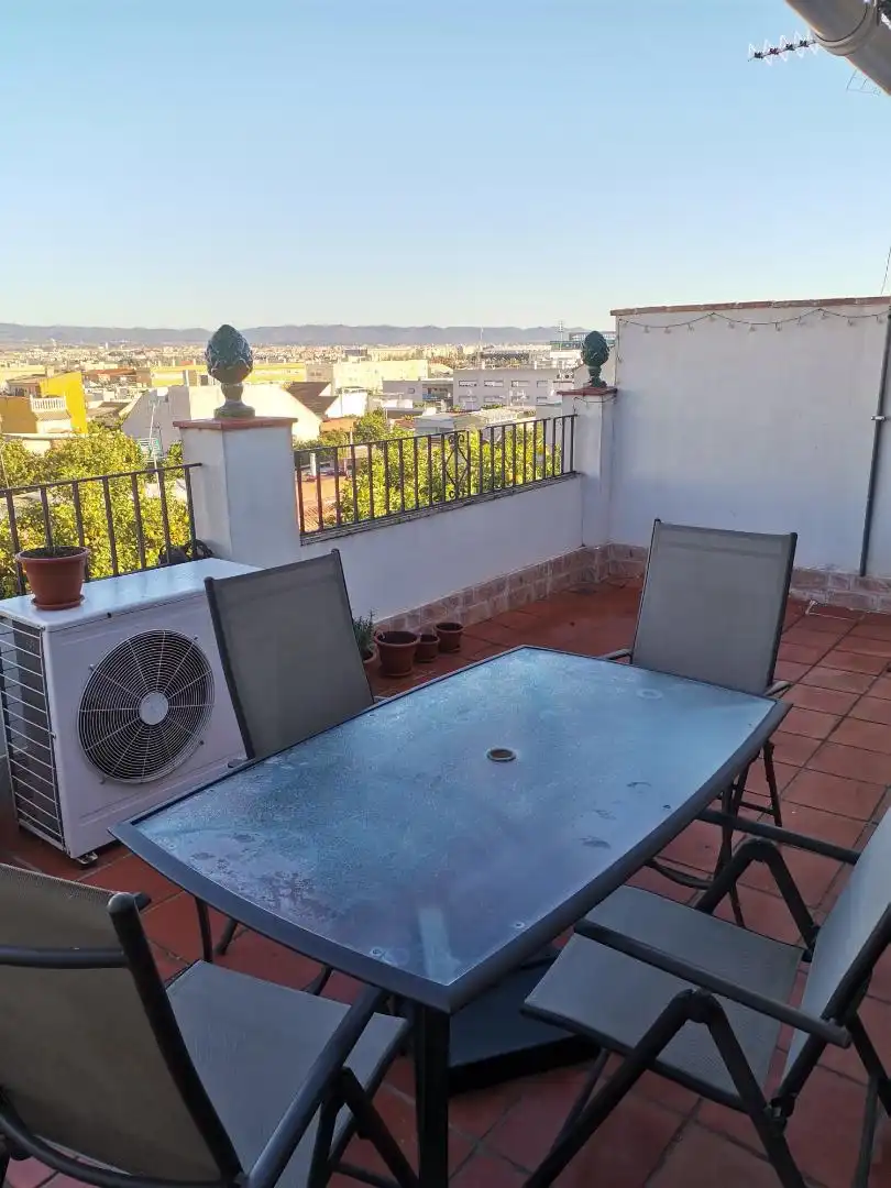 Casa adosada en venda a Calle Rey Don Pelayo, 11, Campo de la Verdad - Miraflores Terrassa de Casa adosada en venda en Córdoba Capital amb Aire condicionat i Terrassa