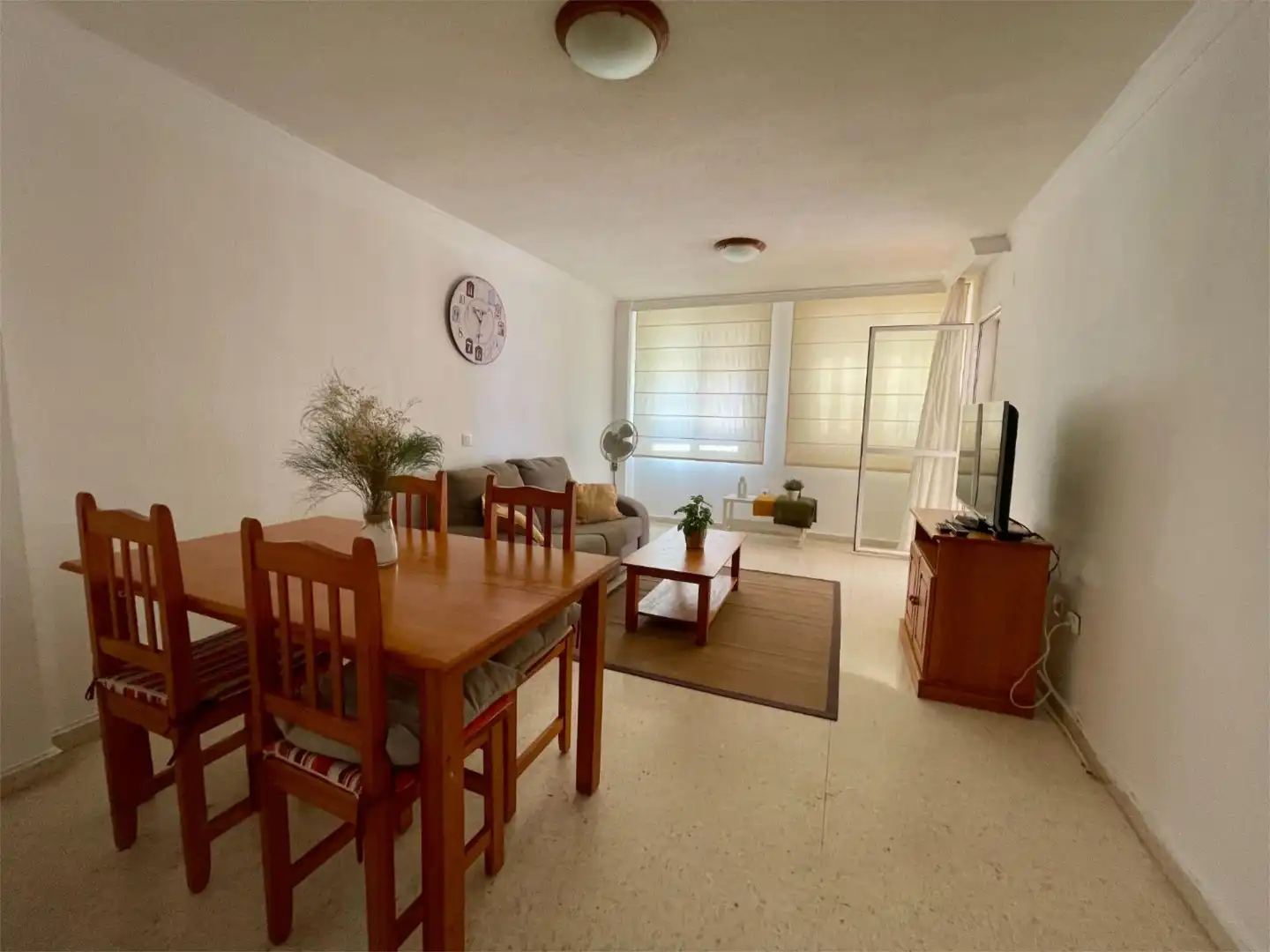 Piso en venta en Calle Rodolfo Halffter, 5, Santa Cristina - San Rafael Sala de estar de Piso en venta en Málaga Capital con Aire acondicionado y Terraza