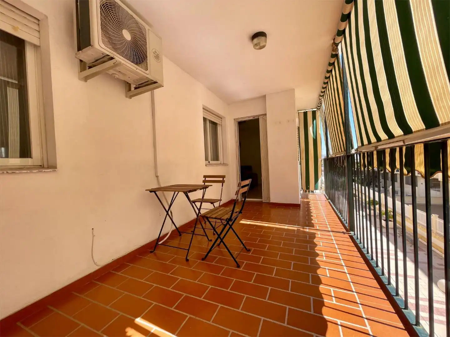 Piso en venta en Calle Rodolfo Halffter, 5, Santa Cristina - San Rafael Terraza de Piso en venta en Málaga Capital con Aire acondicionado y Terraza