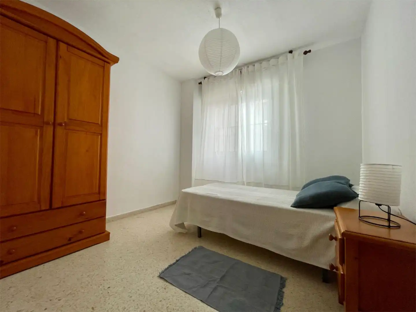Piso en venta en Calle Rodolfo Halffter, 5, Santa Cristina - San Rafael Habitación de Piso en venta en Málaga Capital con Aire acondicionado y Terraza