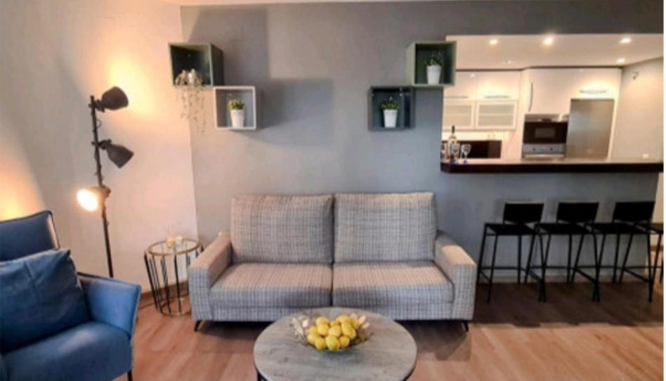 Photo 1 of Flat to share in Urbanización Los Naranjos de Marbella, 399, La Dama de Noche - La Alzambra, Málaga