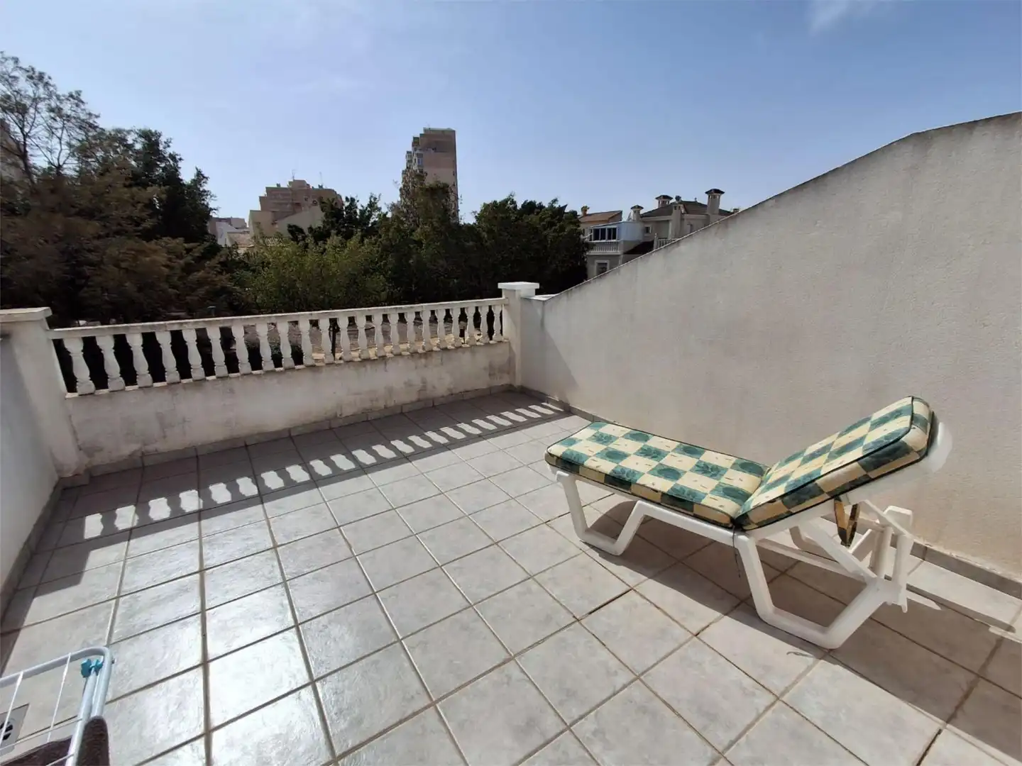 Piso en venta en Calle Alborán, 3, Aguas Nuevas Terraza de Piso en venta en Torrevieja con Aire acondicionado, Calefacción y Jardín privado