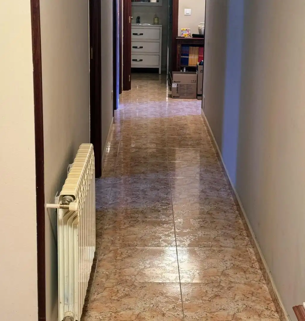 Wohnung zum Verkauf in Santa María del Páramo mit Heizung, Parkett und Terrasse